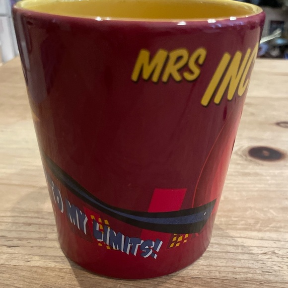 NWOT Disney The Incredibles Mrs. Incredibles “Stretched to my Limits” Mug Large - Picture 7 of 7